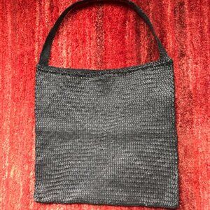 Dragon Diffusion large woven tote bag black.
